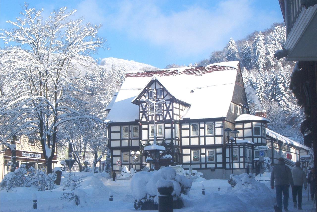 Hotel Pension Am Kurmittelhaus Бад-Грунд Экстерьер фото